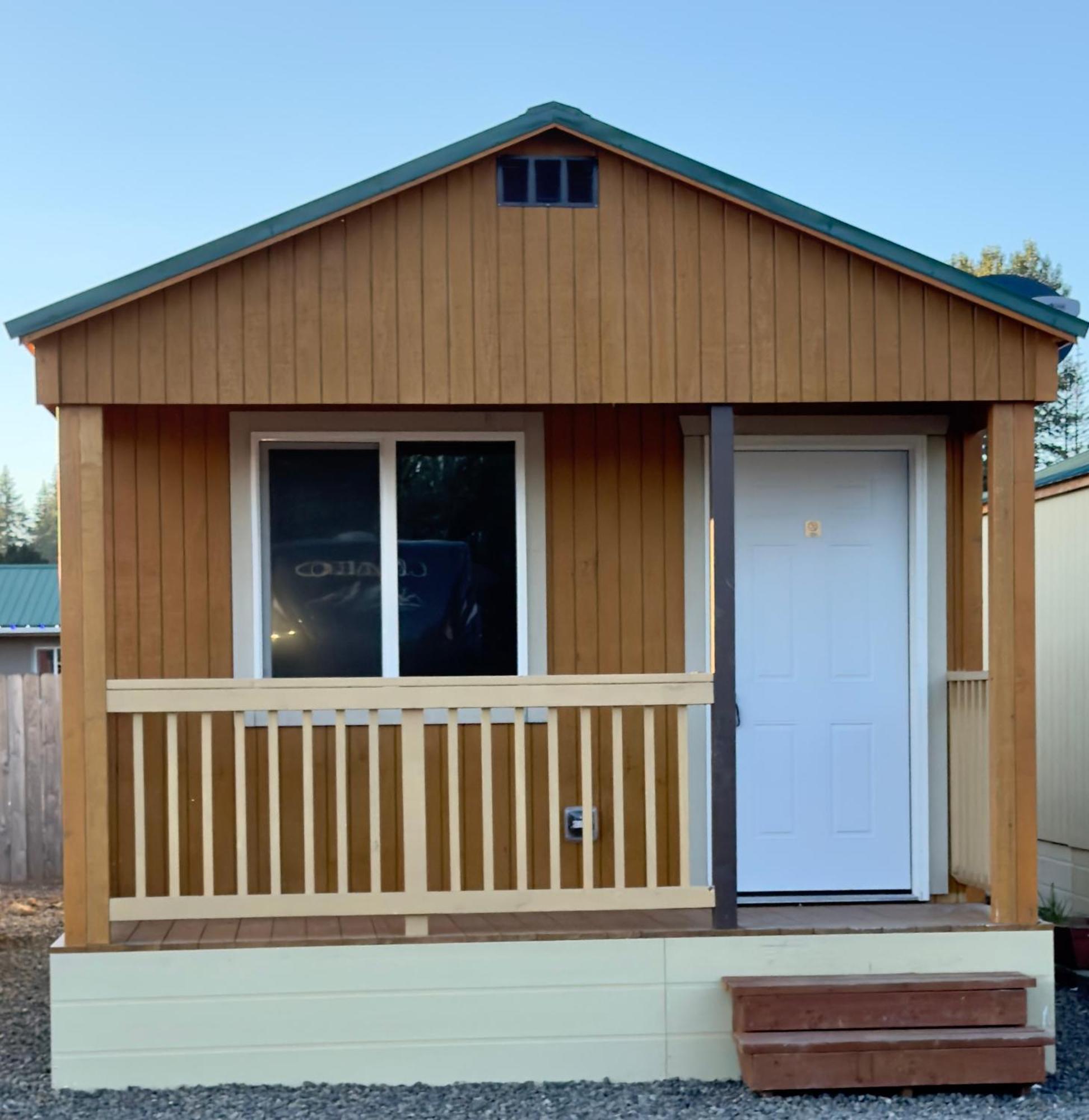 Far West Cabin-Tiny Homes Rental Форкс Экстерьер фото